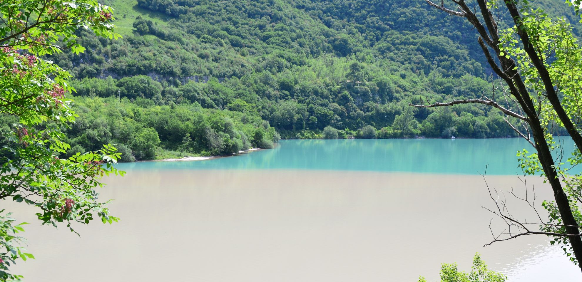 2018 5+6 Italien (1637a) Lago di Cavazzo