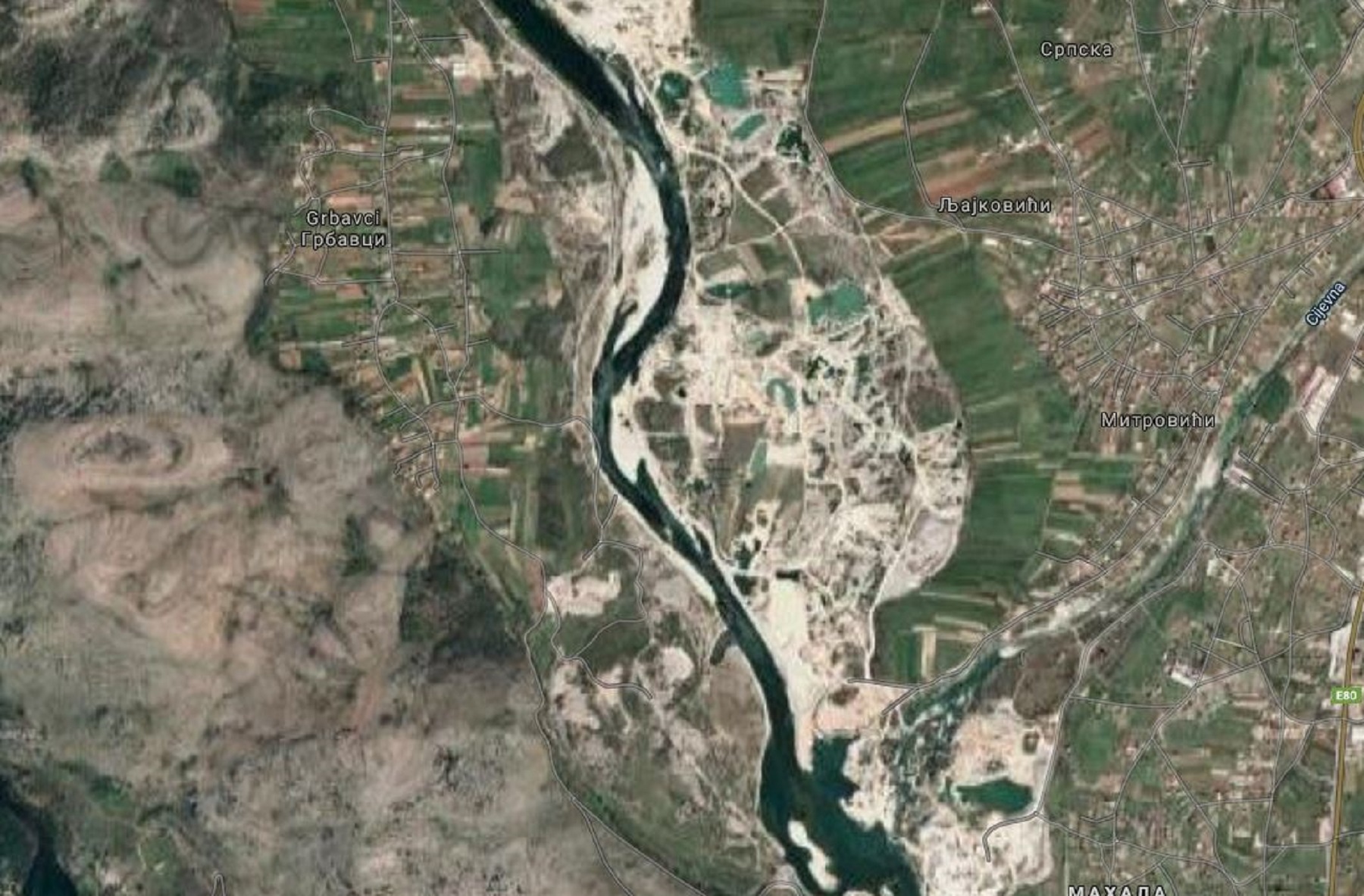 Kiesabbau, Luftaufnahme (Google Maps, Bilder © 2021 CNES / Airbus, Landsat / Copernicus, Maxar Technologies, Kartendaten © 2021)