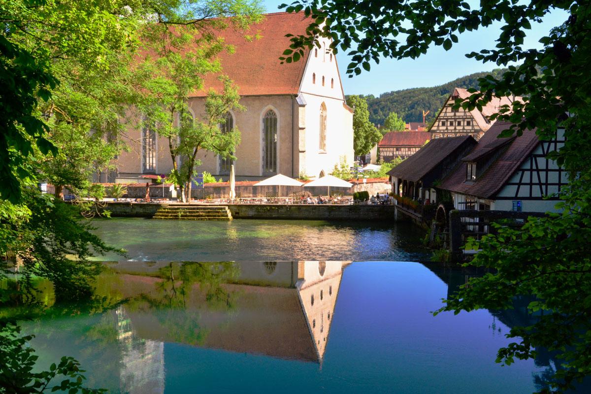 Blautopf mit Klosterkirche und Mühle