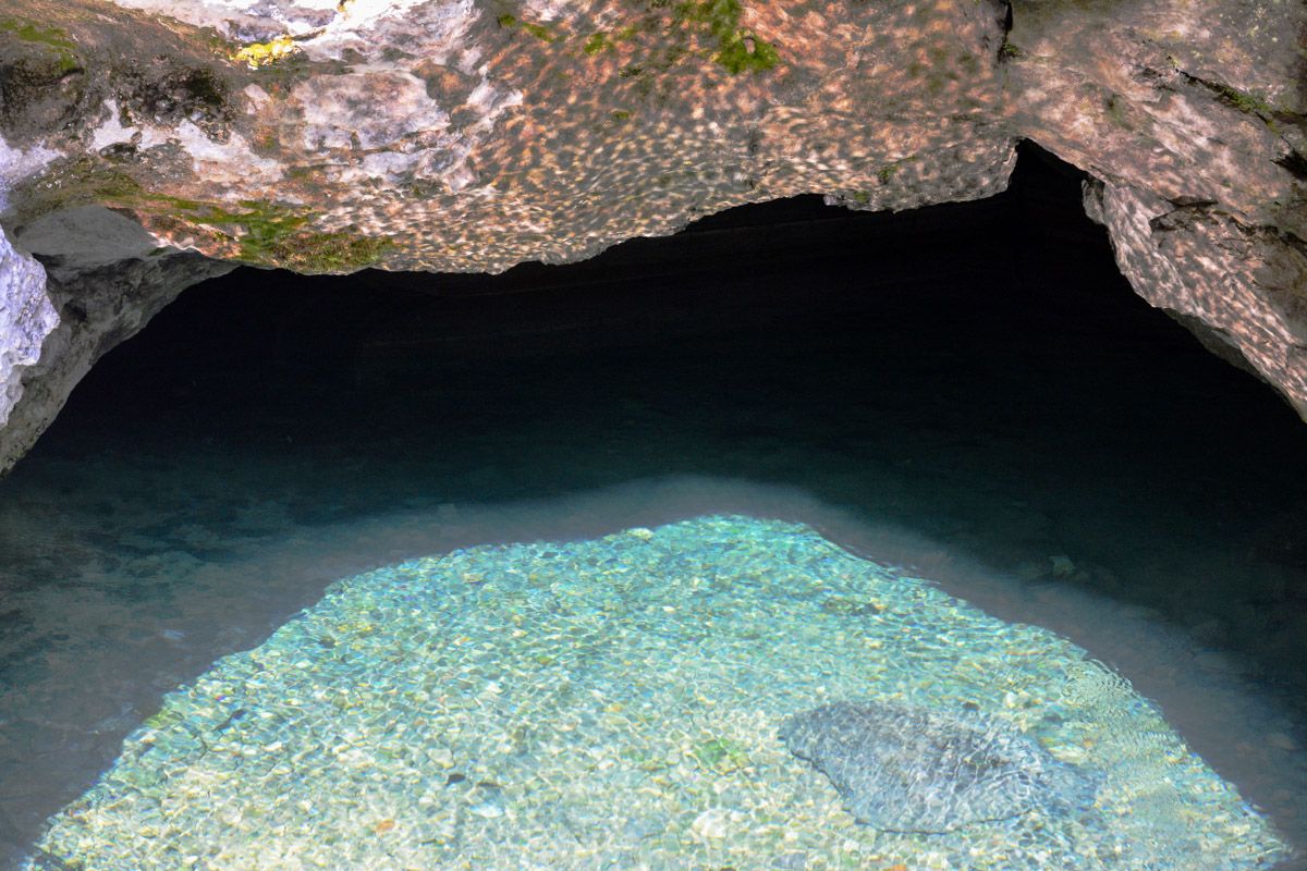 Wimsener Höhle mit Zwiefalter Ach